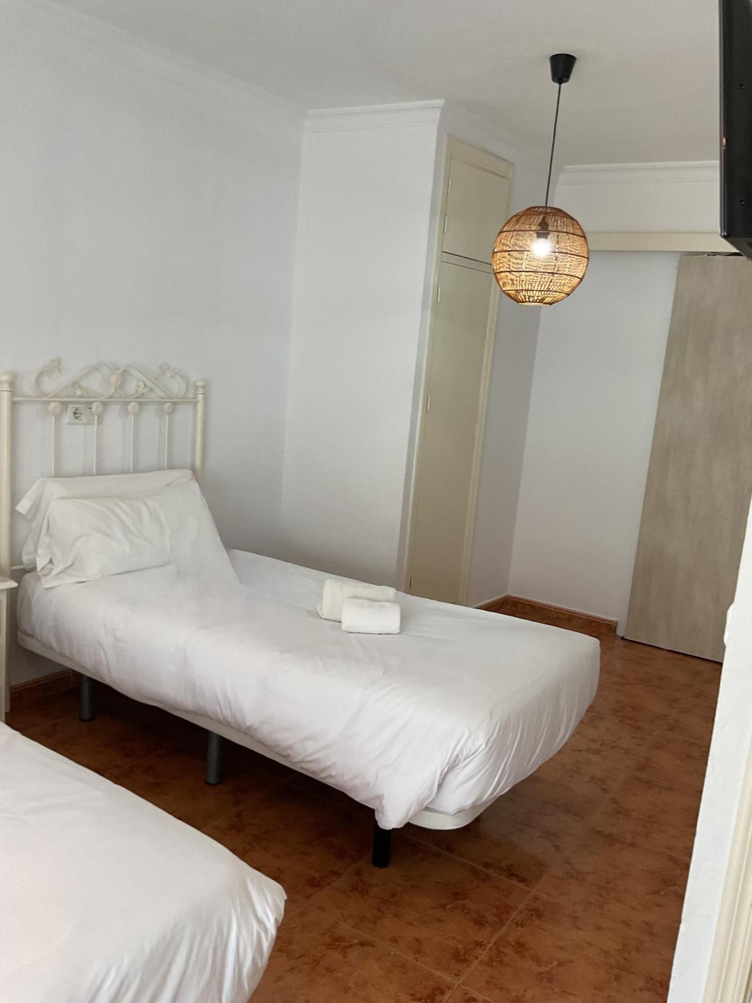 אסטפונה Hostal San Miguel By Croma מראה חיצוני תמונה